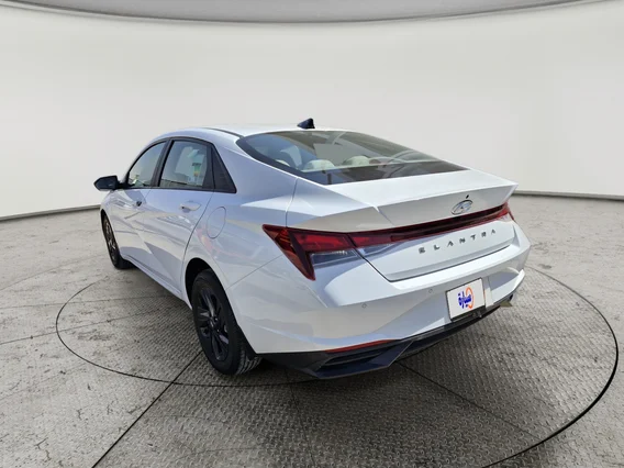 Hyundai Elantra Smart 2023