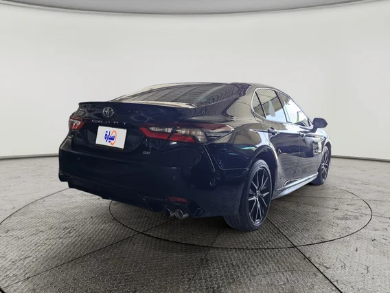 Toyota Camry  SE 2024