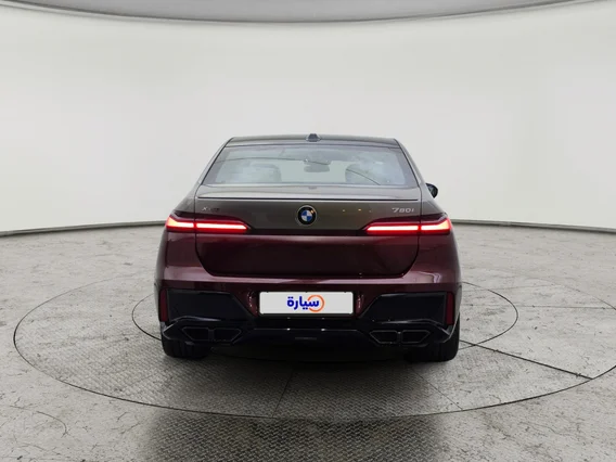 بي ام دبليو الفئة السابعة 760Li 2023 