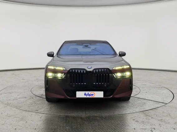 بي ام دبليو الفئة السابعة 760Li 2023 