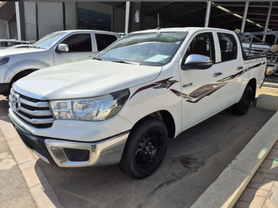 تويوتا هايلكس GLX 2020 