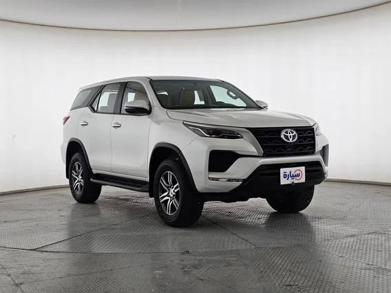 Toyota Fortuner GX 2024