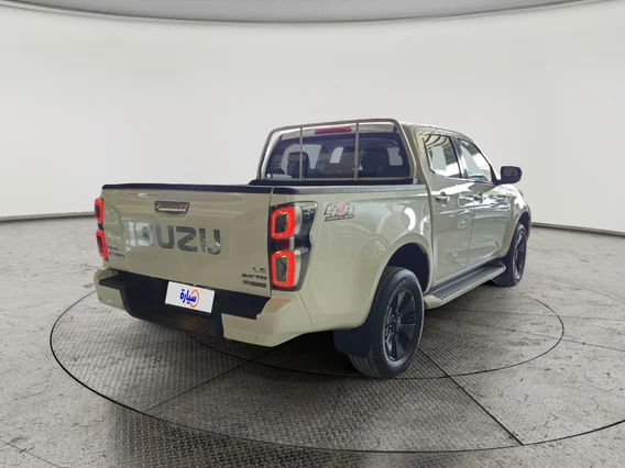 ايسوزو دي ماكس LS 2023 دبل