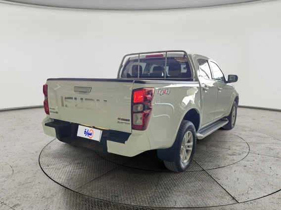 ايسوزو دي ماكس LS 2022 دبل