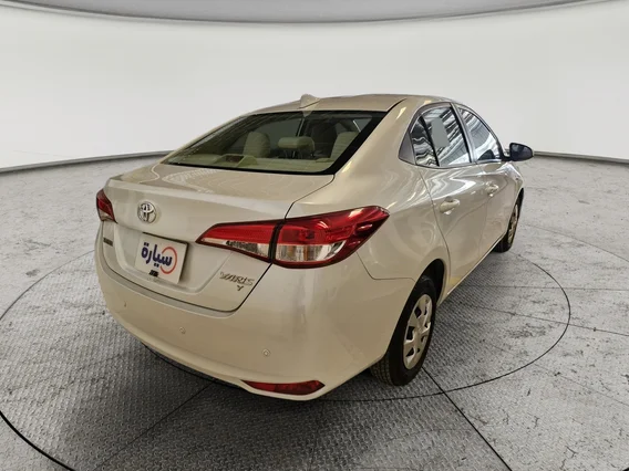 تويوتا يارس Y FLT 2022 