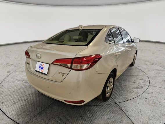 تويوتا يارس Y FLT 2022 