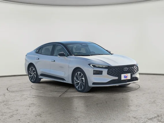 Ford Taurus Titanium FHEV 2025 