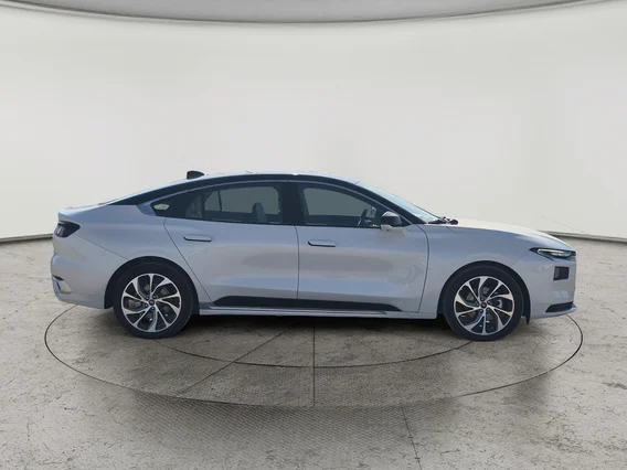 Ford Taurus Titanium FHEV 2025 