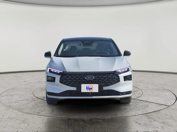 Ford Taurus Titanium FHEV 2025 