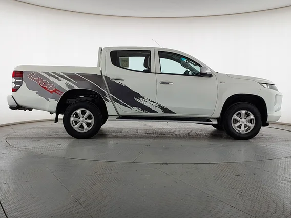 Mitsubishi L200 DC 4x4 Diesel 2022 دبل