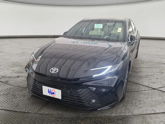 Toyota Camry  E 2025 