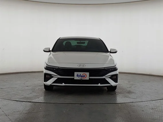 Hyundai Elantra Smart 2024 