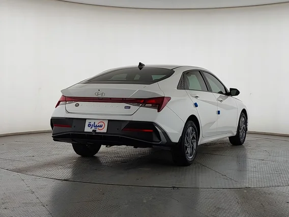 Hyundai Elantra Smart 2024 