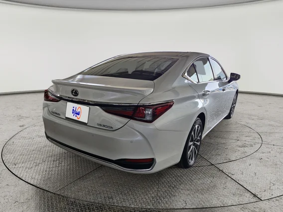 Lexus ES 300 H 2024 