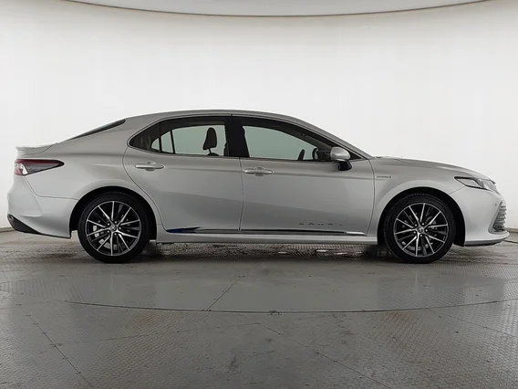 تويوتا كامري GLE HEV  2021 