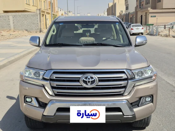 تويوتا لاندكروزر GXR 2020 دبل