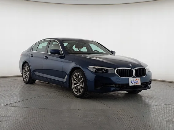 بي ام دبليو الفئة الخامسة 520i 2023