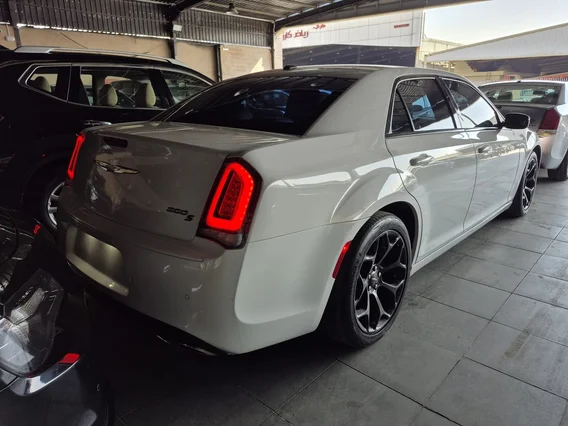 كرايسلر 300 S 2021 