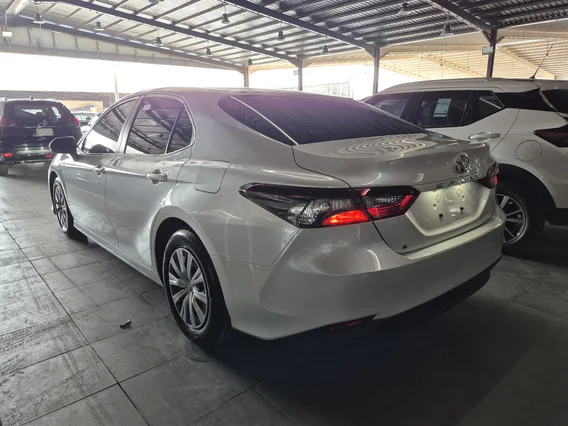 Toyota Camry  S 2022 