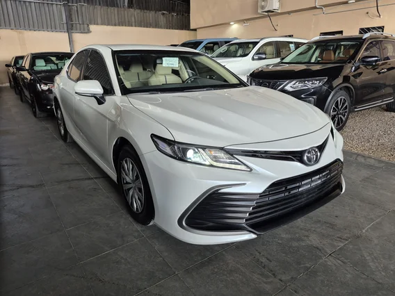 Toyota Camry  S 2022 
