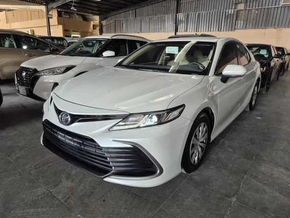 Toyota Camry  S 2022 