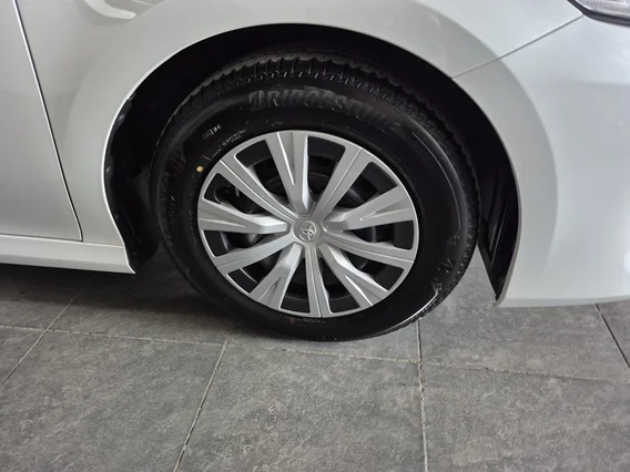 Toyota Camry  S 2022 