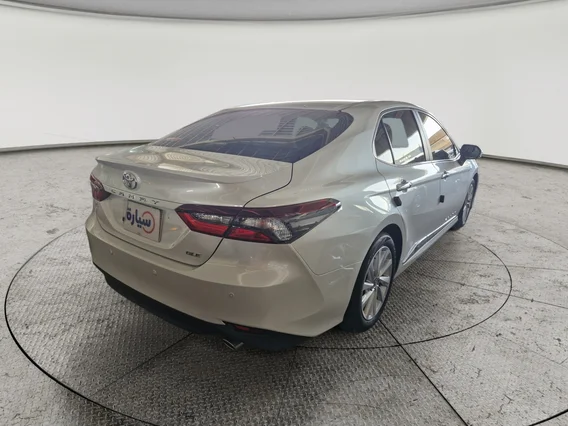 Toyota Camry  GLE 2024 
