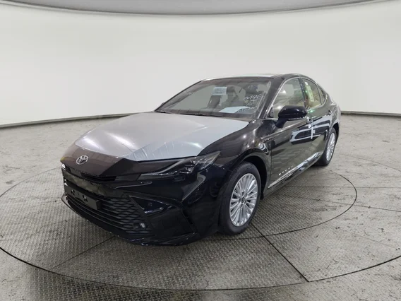Toyota Camry  LE 2025 