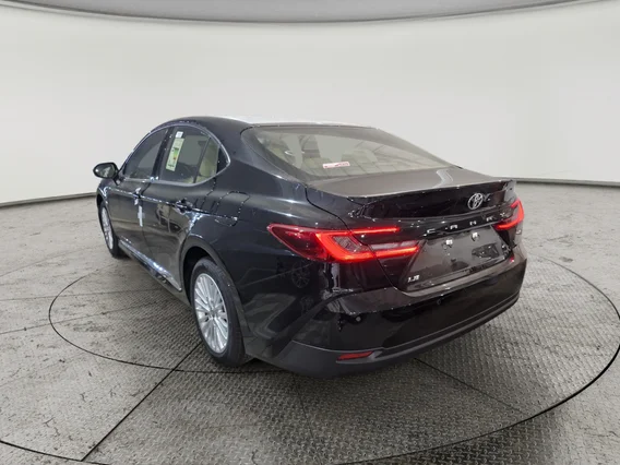 Toyota Camry  LE 2025 