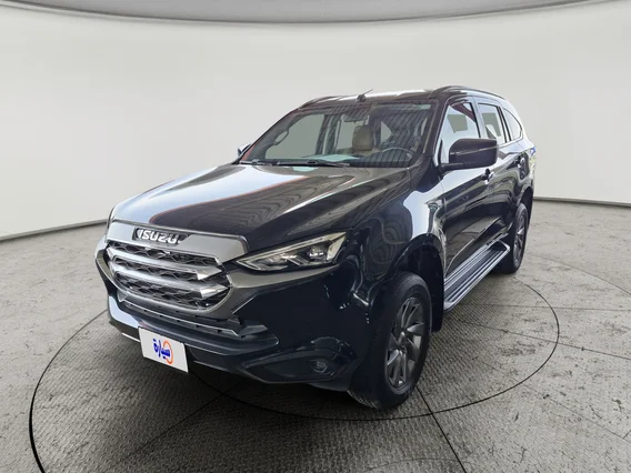 Isuzu MU Full 2023 