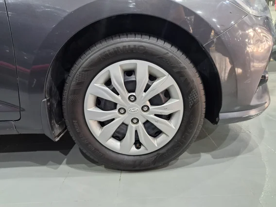 هيونداي اكسنت سمارت 2023 