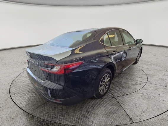 Toyota Camry  E 2025 