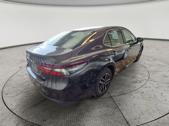 Toyota Camry  LE 2021 