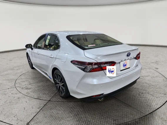 Toyota Camry  GLE HEV  2024 