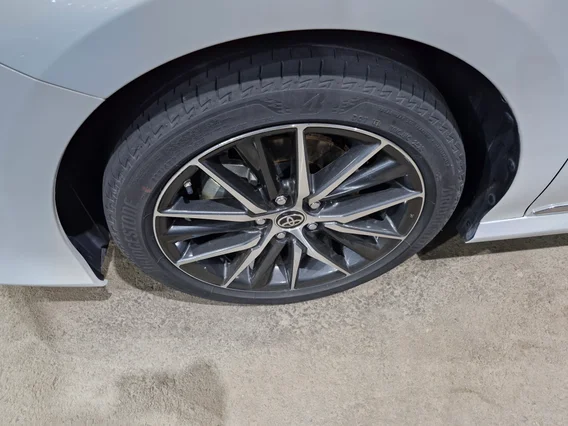 Toyota Camry  GLE HEV  2024 