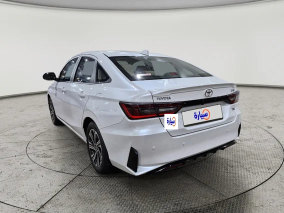 Toyota Yaris  YX 2024 