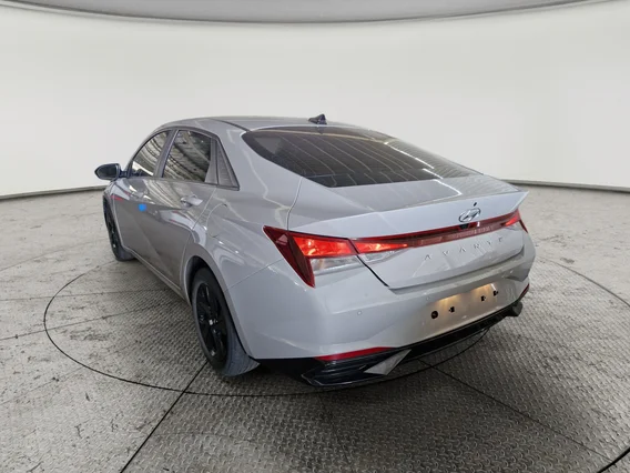 Hyundai Elantra PREMIUM 2023 