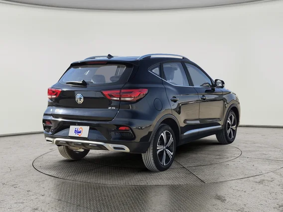 MG ZS LUX 2023 