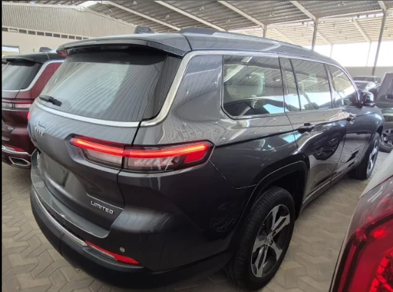 Jeep Grand Cherokee ليمتد 2023 دبل