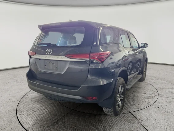 تويوتا فورتشنر GX 2024 