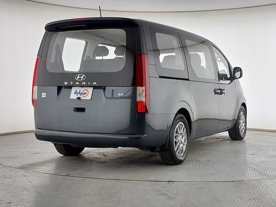 هيونداي ستاريا واجن 2022 