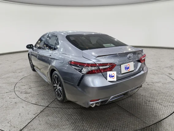 تويوتا كامري SE V6 2024 