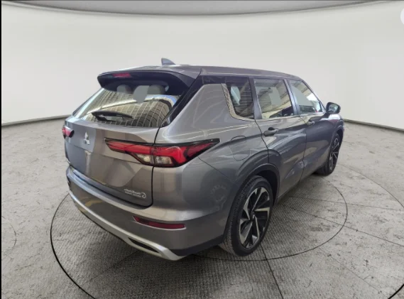 ميتسوبيشي اوتلاندر CLS 2023 دبل