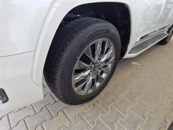 Toyota Land Cruiser GXR3 2023 دبل