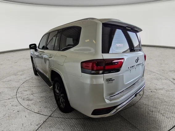 تويوتا لاندكروزر GXR 2023 دبل