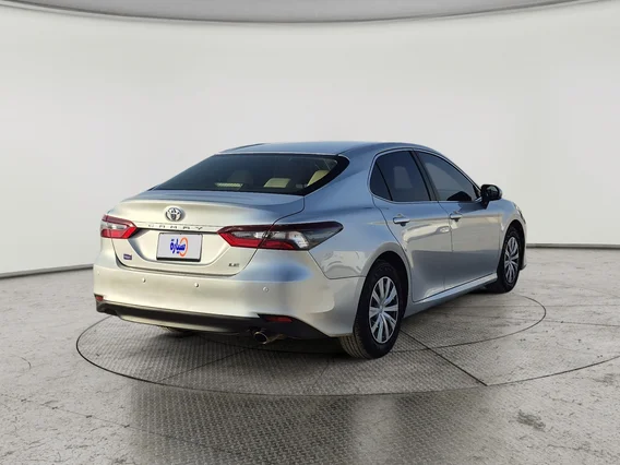 تويوتا كامري LE 2023 