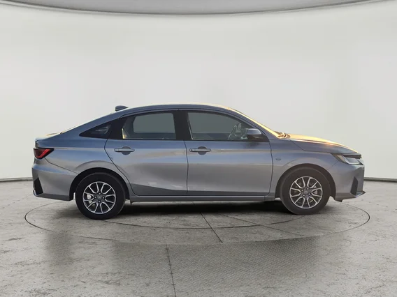 تويوتا يارس Y 2023 