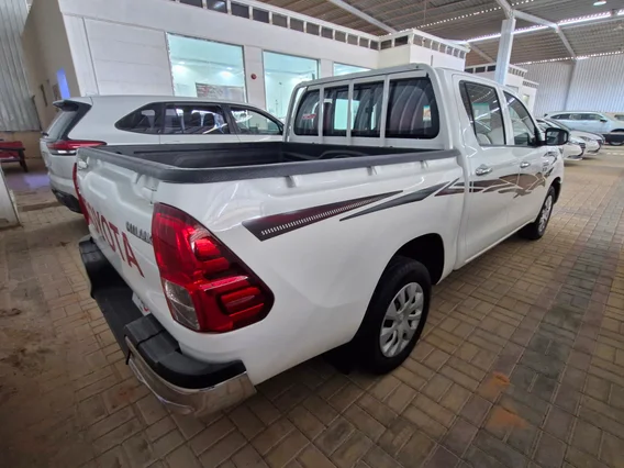 تويوتا هايلكس GL 2022 