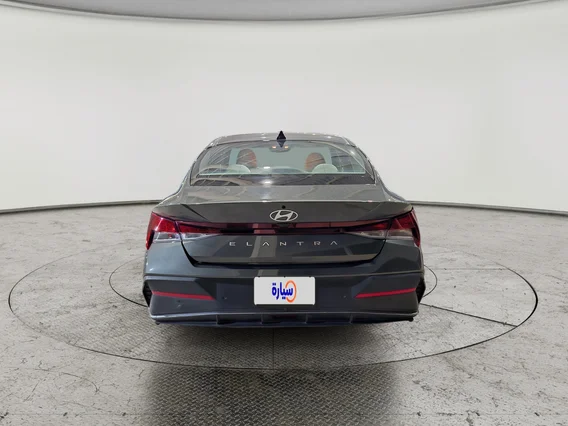 Hyundai Elantra Smart 2024 