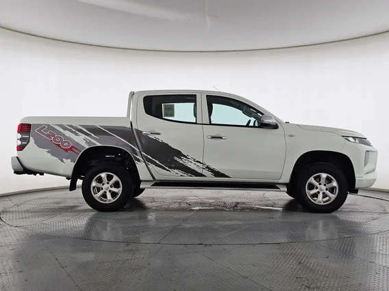 ميتسوبيشي L200 DC 4x4 2022 دبل
